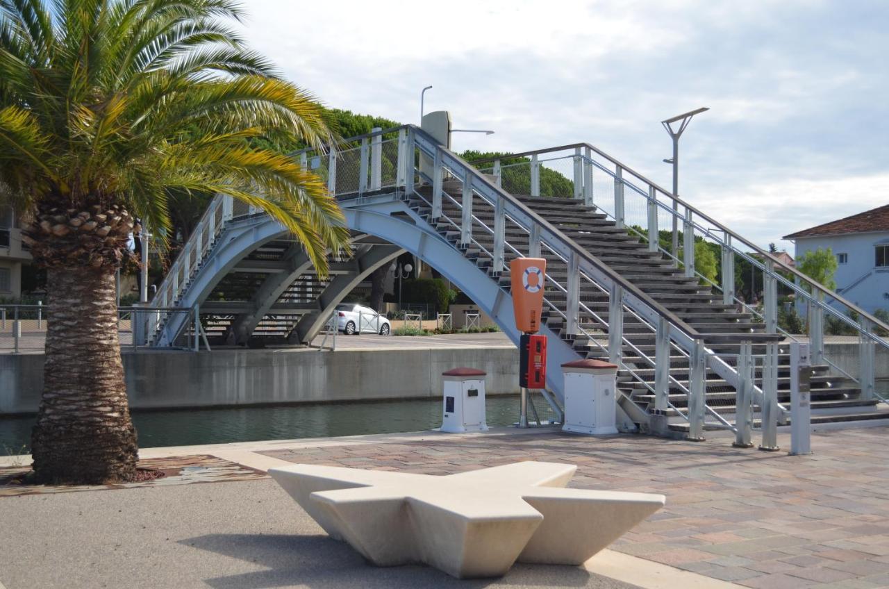 Charmant Appartement A 350M De La Plage Et Du Port Fréjus Exteriér fotografie
